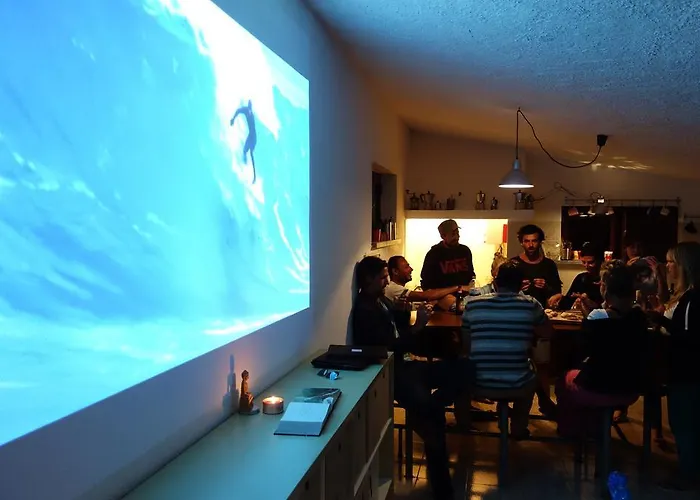 Moka Surfhouse Hostel *