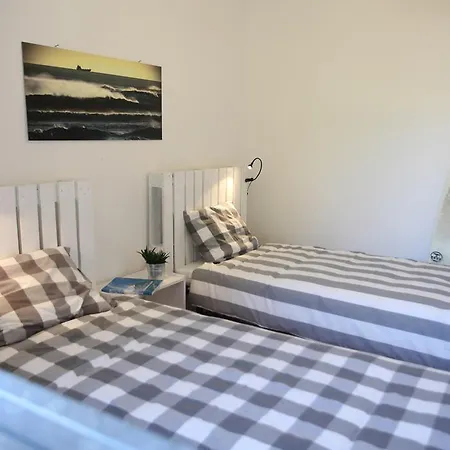 Moka Surfhouse Albergue